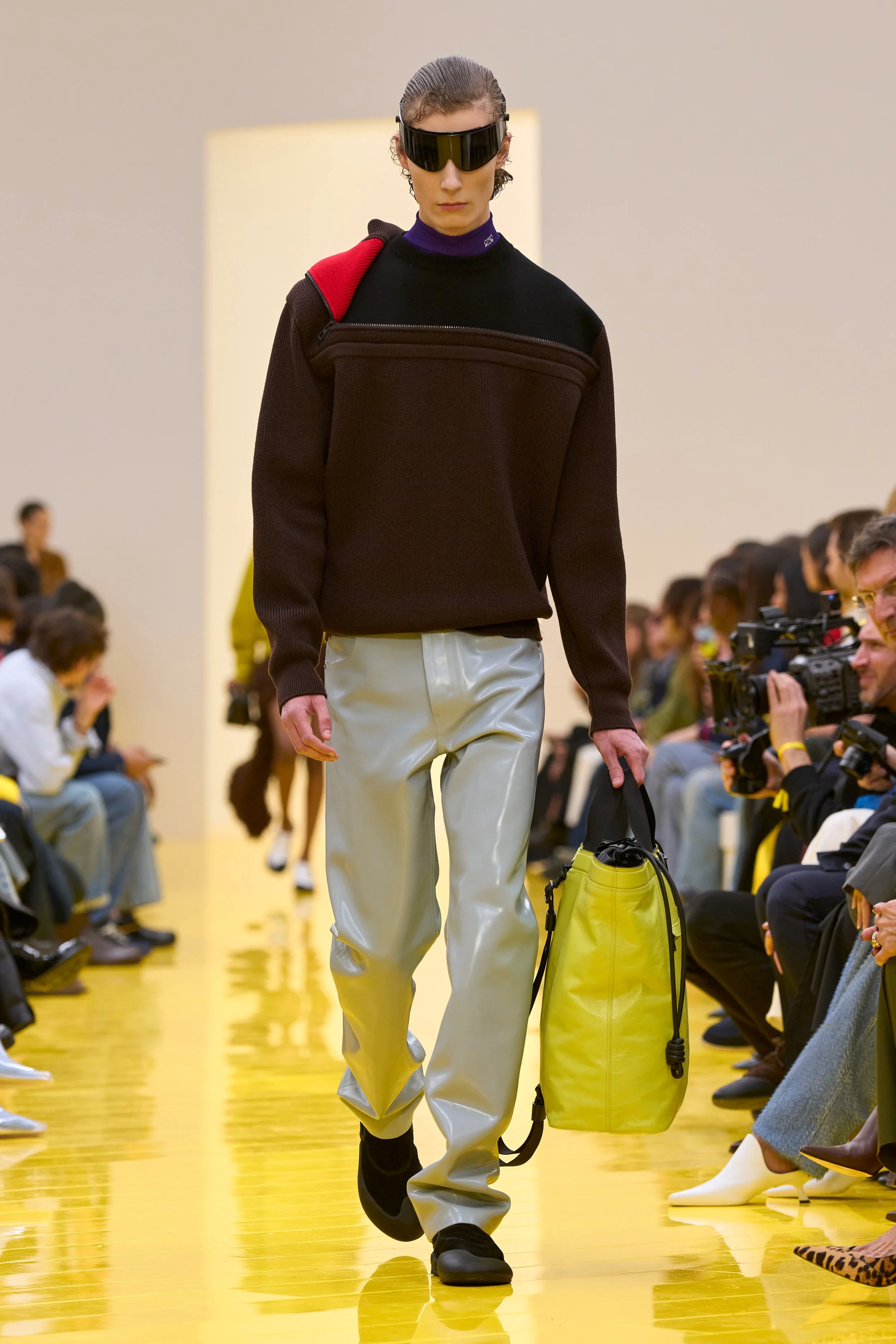 LOEWE FW26 - SHOW REPORT - BTB DIGITAL —